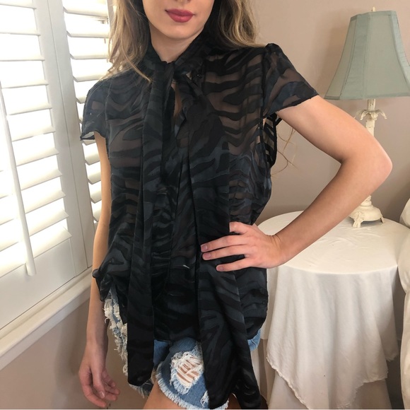 NWT Alice + Olivia Silk Tiger Black Bow Sleeveless Top Church or Office Attire - Picture 10 of 10